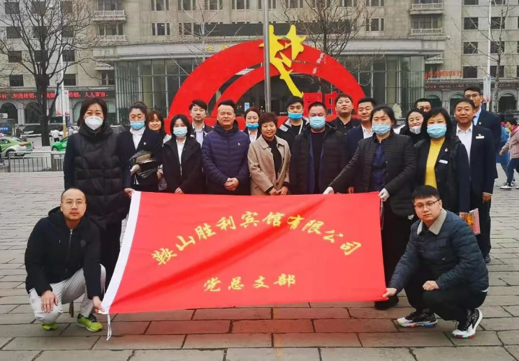 學習雷鋒在行動，黨業融合我先行