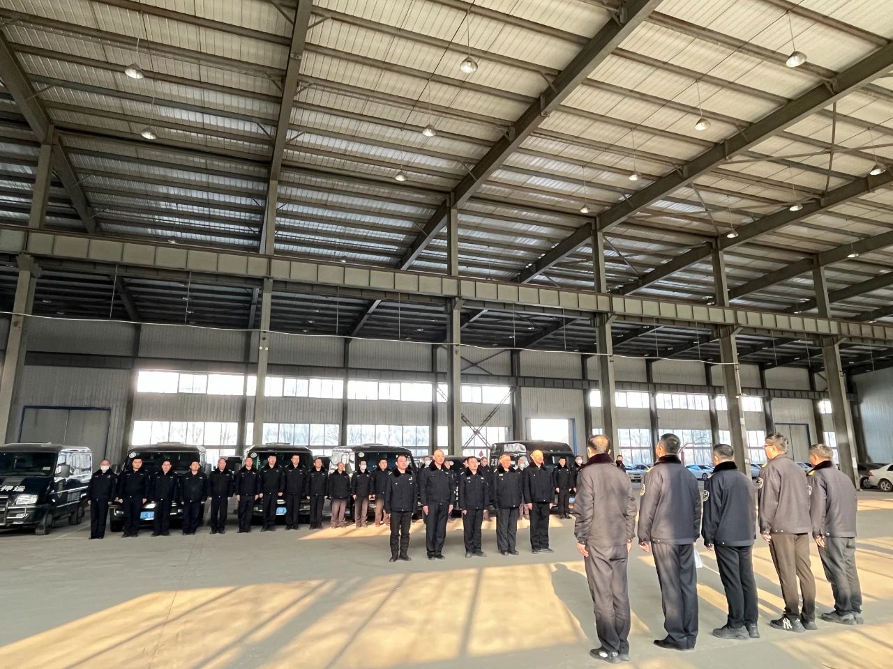 鉚足干勁再出發 建功立業創佳績丨順程押運公司黨委舉行黨員先鋒“五好”紅旗車組表彰儀式